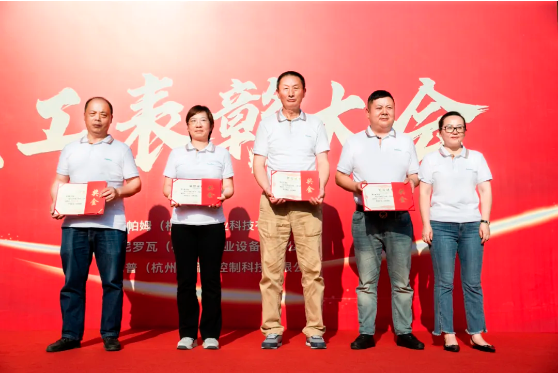 1728876164881232.png e6c8da51-8b0e-4d96-9e64-c46c12617f8c.png